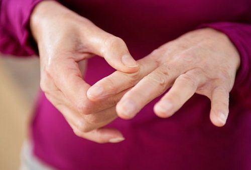 Болит сустав среднего пальца правой руки лечение народными средствами