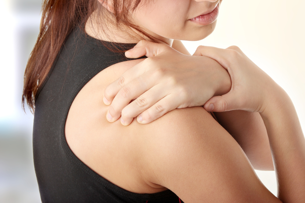 Признаки и симптомы артроза плеча. Лечение артроза плеча в домашних условиях. Как снять боль при артрозе плеча. Гимнастика при артрозе плеча — обзор упражнений